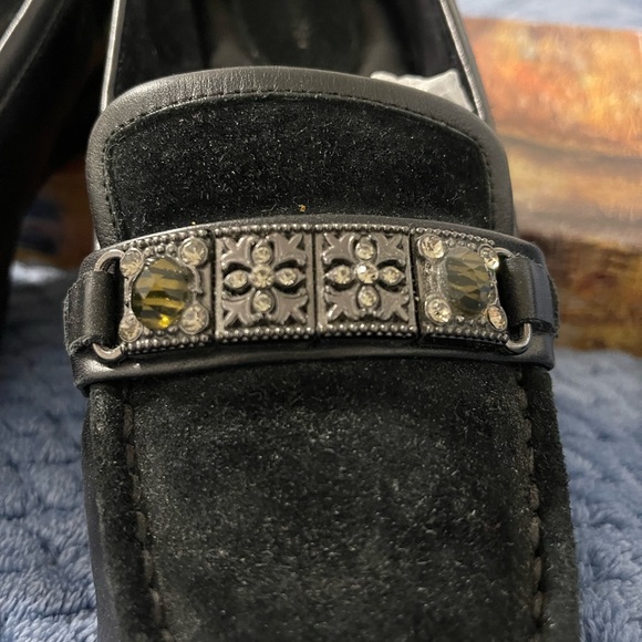 Bella Vita sz 9.5 black leather suede small wedge slip on EUC comfortable shoes - Picture 3 of 10